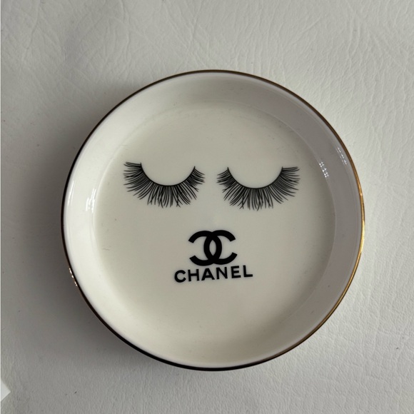 CHANEL White Dish with Gold Trim - Picture 2 of 2